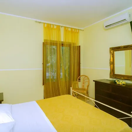 Ambrosia Apart Otel